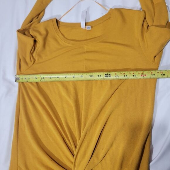 Cable and gauge front knot blouse - Picture 6 of 9